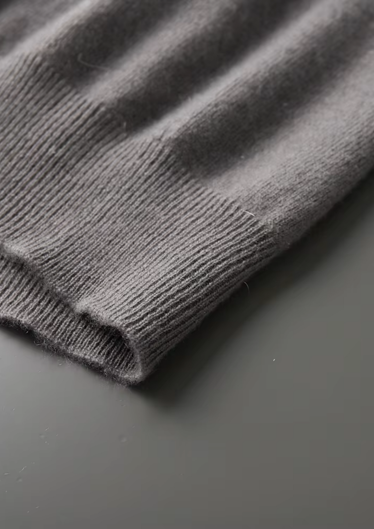 Premium Cashmere Classic Crewneck T-Shirt - Ashen Truffle