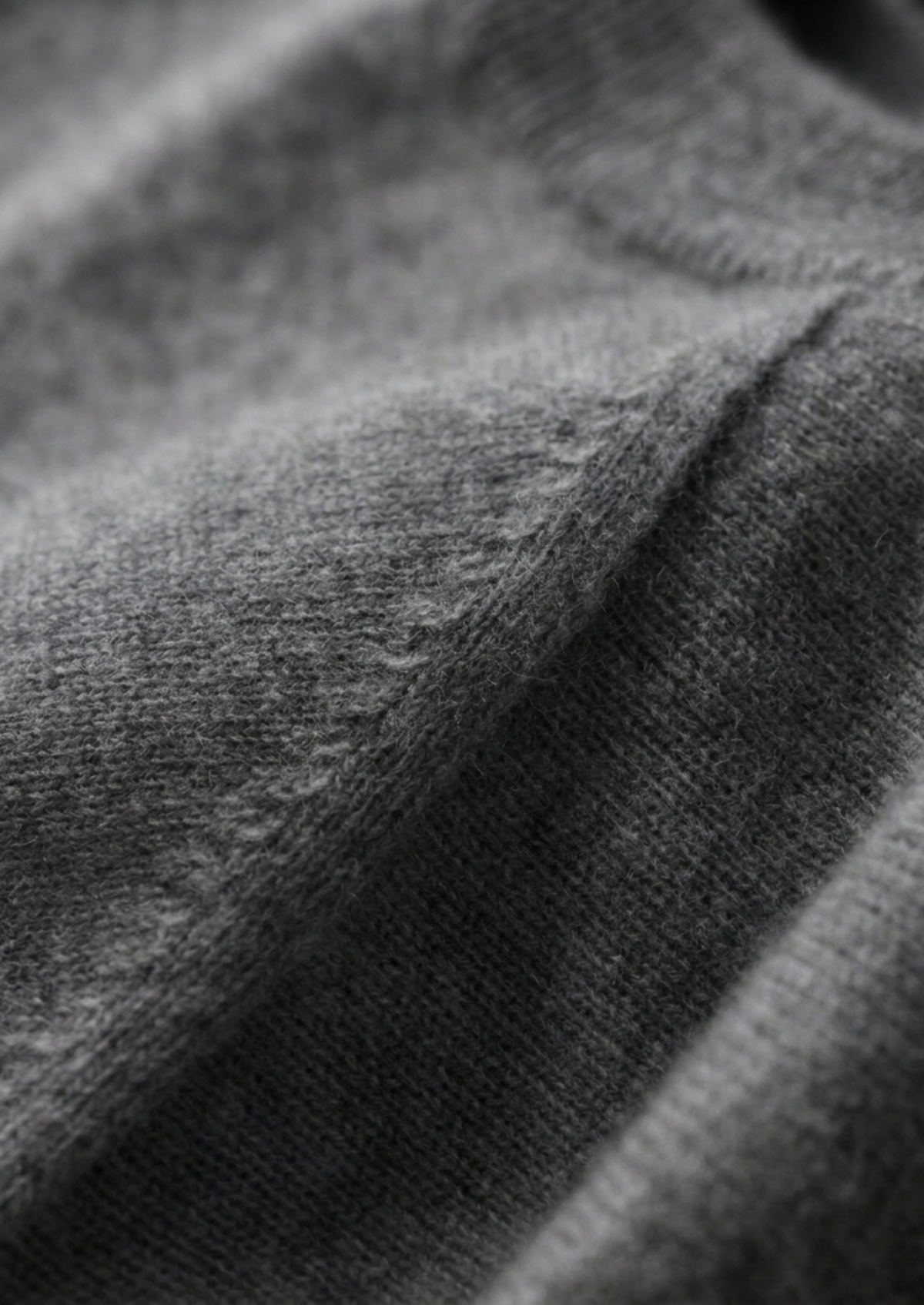 Premium Cashmere Classic Crewneck T-Shirt - Dark Gray