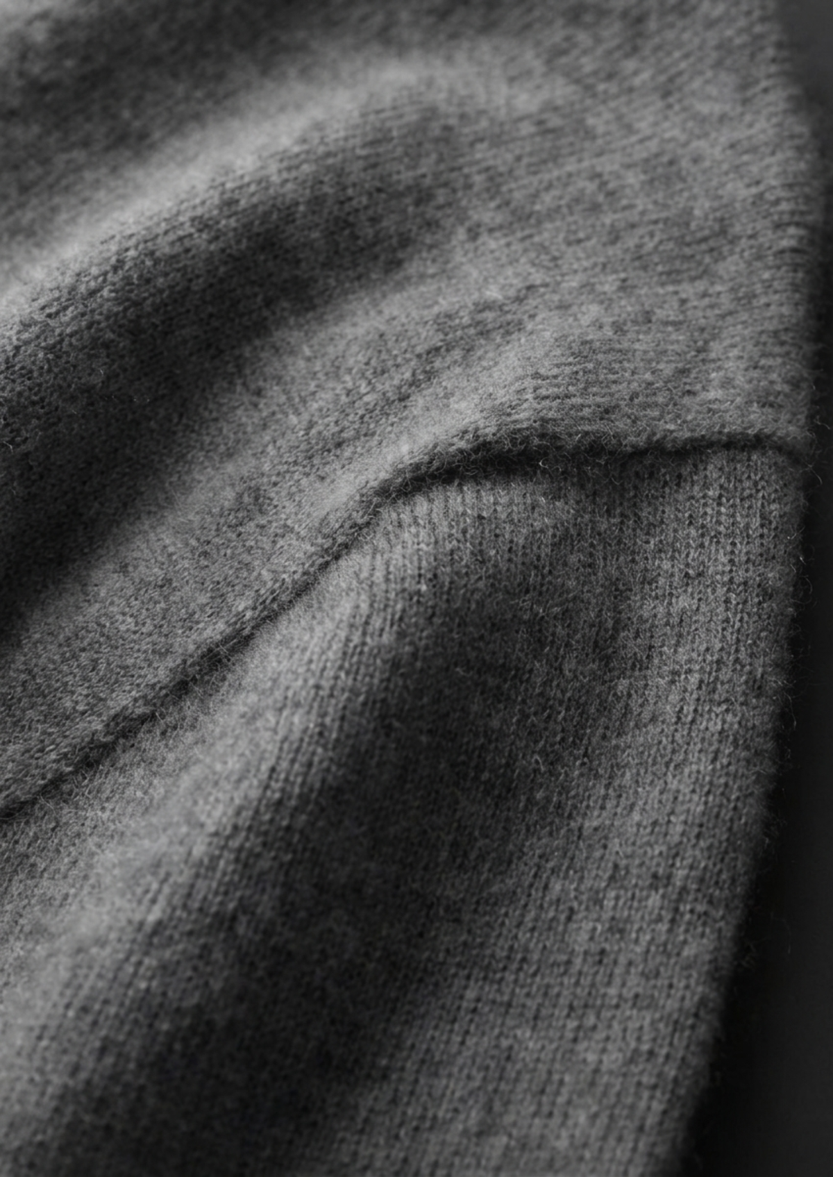 Premium Cashmere Classic Crewneck T-Shirt - Dark Gray