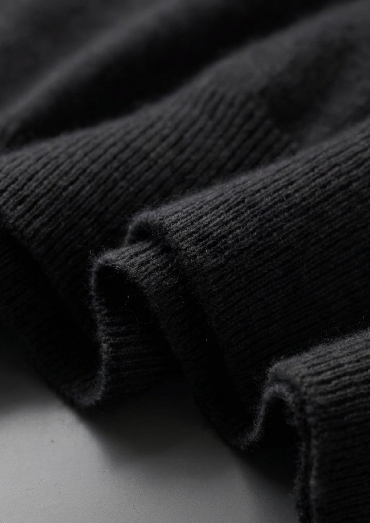 Premium Cashmere Classic Crewneck T-Shirt - Black