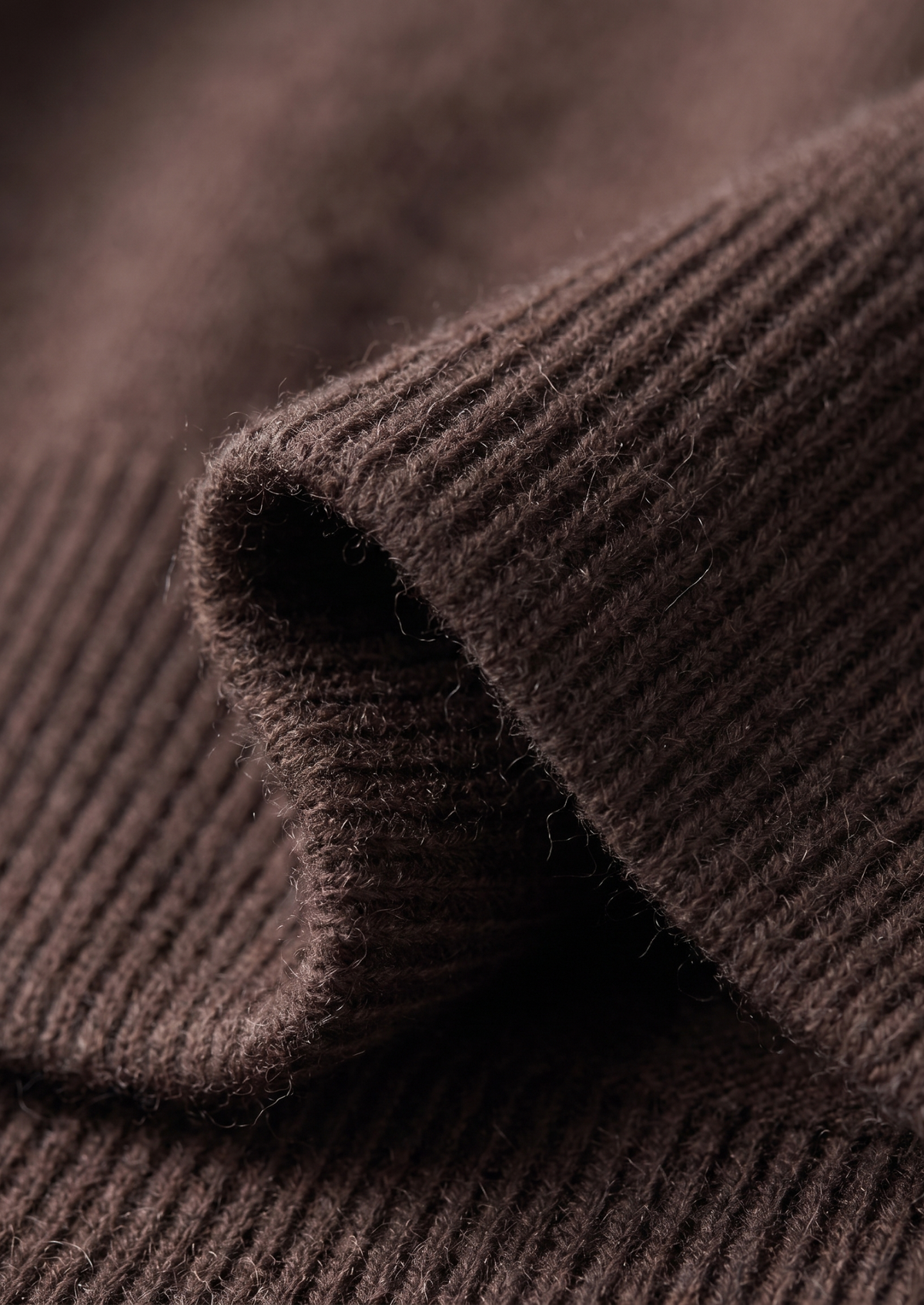 Pure Extra-Fine Merino Wool Dark Brown Luzzo Set